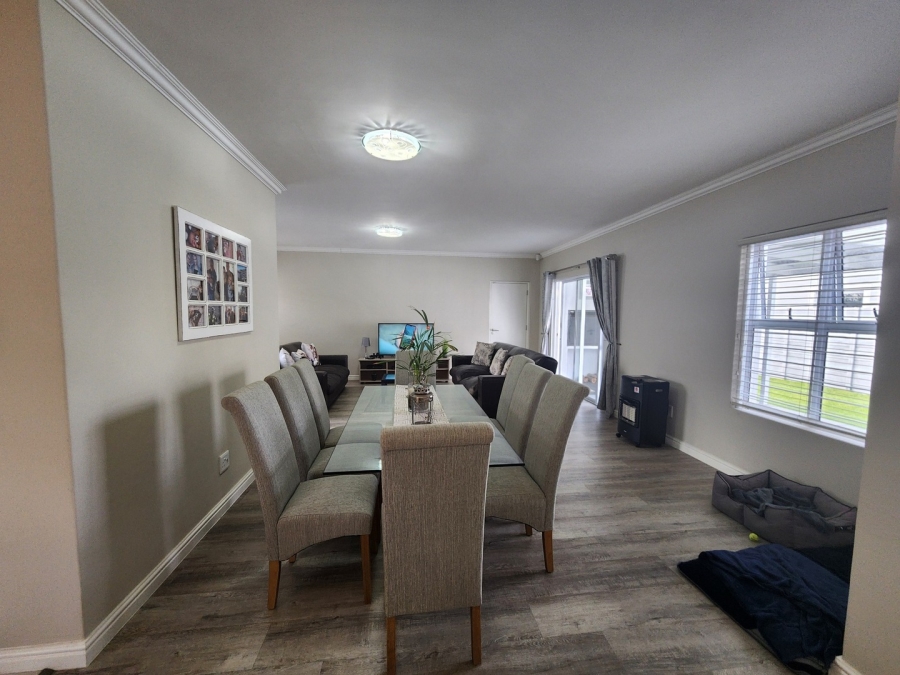 3 Bedroom Property for Sale in Sunningdale Western Cape